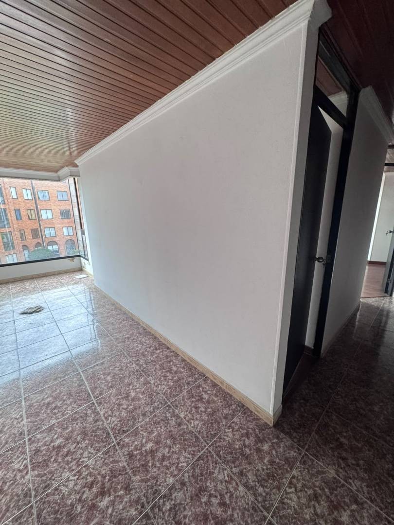 Apartamento en arriendo en Las Ferias, Bogotá · foto 10 de 15