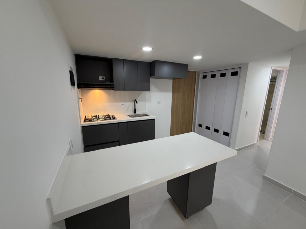 Apartamento en arriendo en Pan De Azucar, Sabaneta · foto 3 de 14