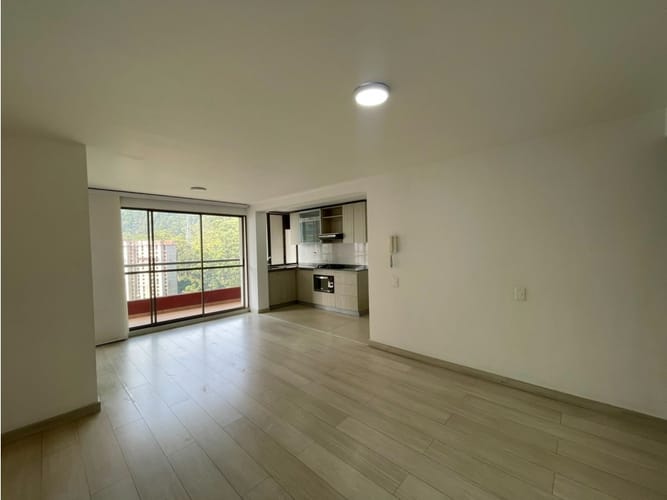 Apartamento de 2 alcobas en arriendo en Pan De Azucar, Sabaneta, 76 m² · foto 4 de 23