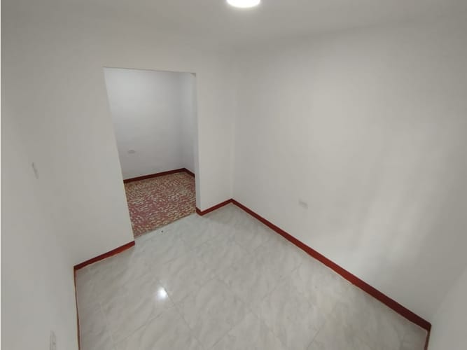 Casa de 3 alcobas en venta en Santa Cruz, Medellín, 82 m² · foto 2 de 24
