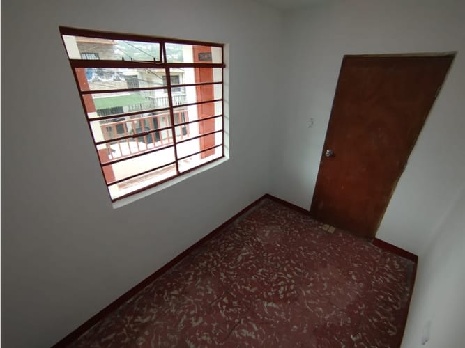 Casa de 3 alcobas en venta en Santa Cruz, Medellín, 82 m² · foto 12 de 24