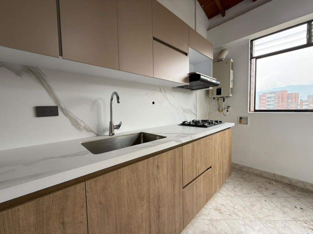 Apartamento en arriendo en Las Palmas, Medellín · foto 3 de 20