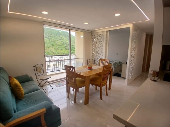 Apartamento de 3 alcobas en venta en Aqualina, Girardot, 62 m² · foto 2 de 24