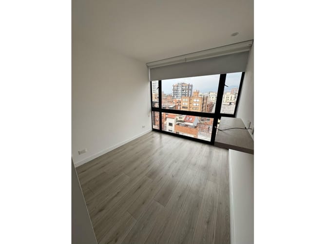 Apartamento de 2 alcobas en venta en Cedritos, Bogotá, 77 m² · foto 2 de 17