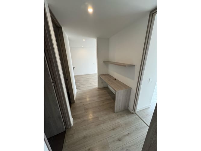 Apartamento de 2 alcobas en venta en Cedritos, Bogotá, 77 m² · foto 7 de 17
