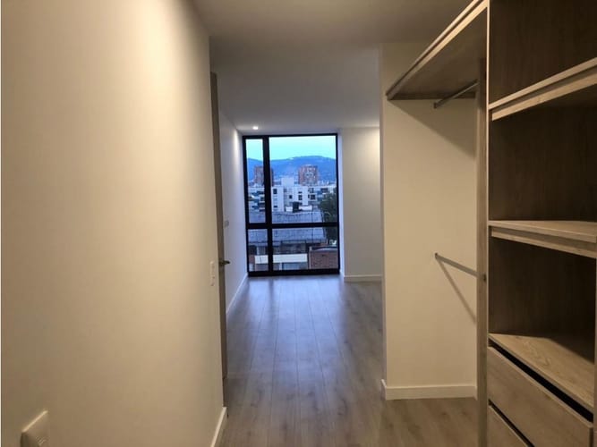 Apartamento de 2 alcobas en venta en Cedritos, Bogotá, 77 m² · foto 14 de 17