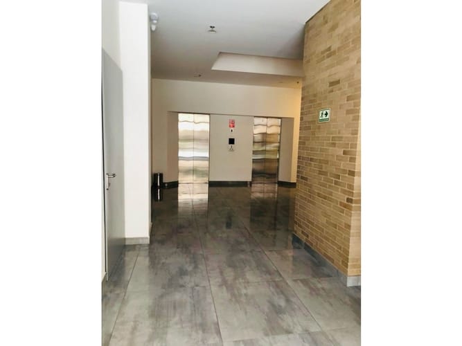 Apartamento de 2 alcobas en venta en Cedritos, Bogotá, 77 m² · foto 16 de 17