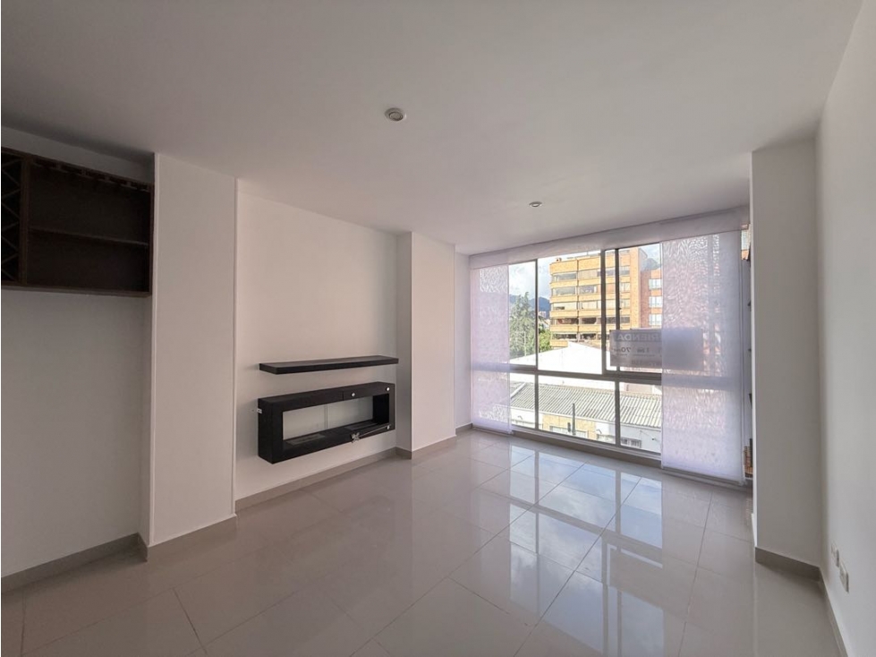 Apartamento en arriendo en Escuela De Infanteria, Bogotá · foto 2 de 20