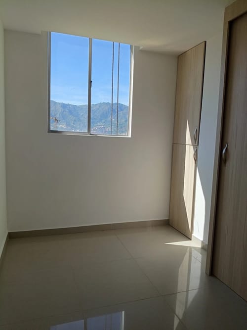 Apartamento de 3 alcobas en arriendo en Asentamiento La Orquidea, Bello, 54 m² · foto 9 de 10