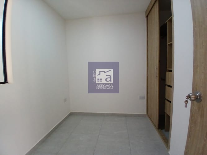 Apartamento de 3 alcobas en arriendo en Santa Cruz, Girón, 32 m² · foto 7 de 12