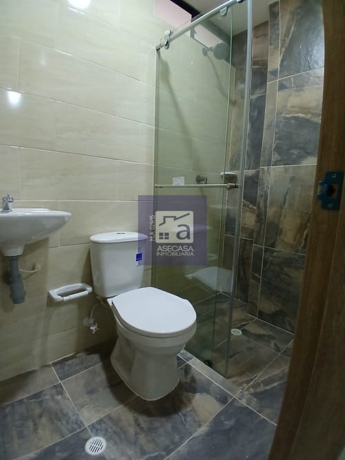 Apartamento de 3 alcobas en arriendo en Santa Cruz, Girón, 32 m² · foto 11 de 12