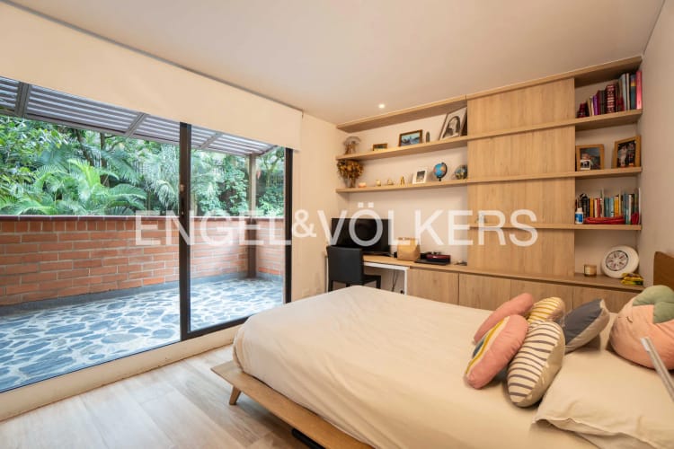 Apartamento de 3 alcobas en venta en El Tesoro, Medellín, 129 m² · foto 12 de 15
