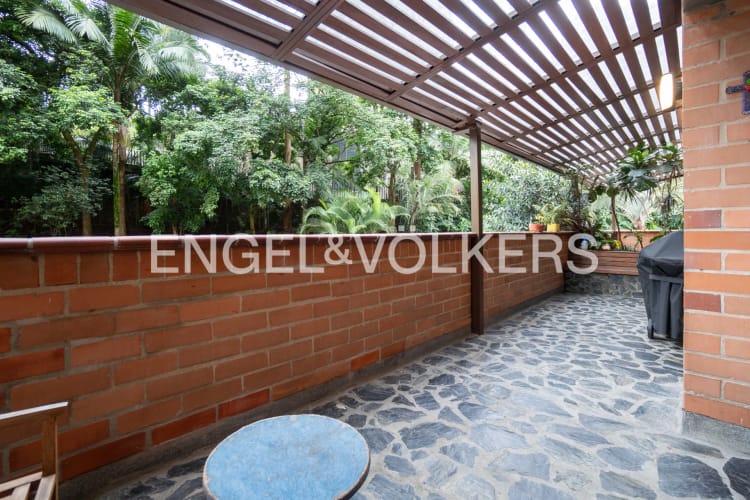 Apartamento de 3 alcobas en venta en El Tesoro, Medellín, 129 m² · foto 6 de 15