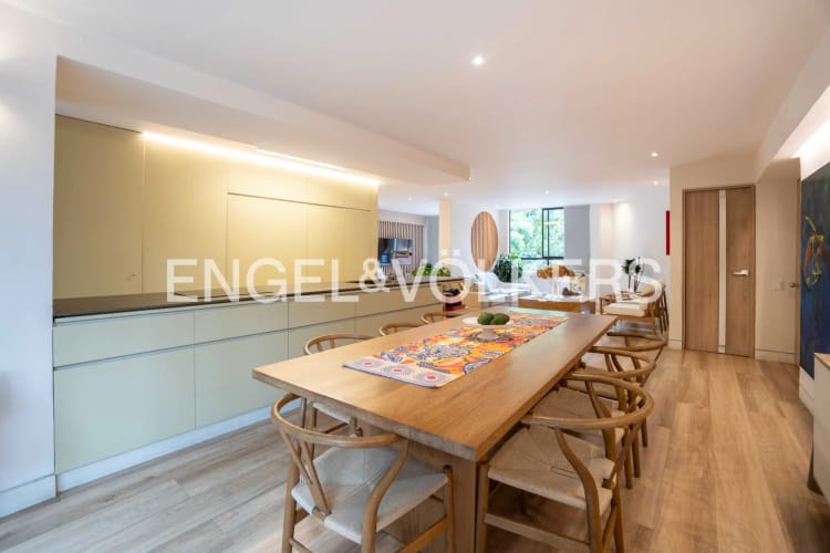 Apartamento de 3 alcobas en venta en El Tesoro, Medellín, 129 m² · foto 4 de 15