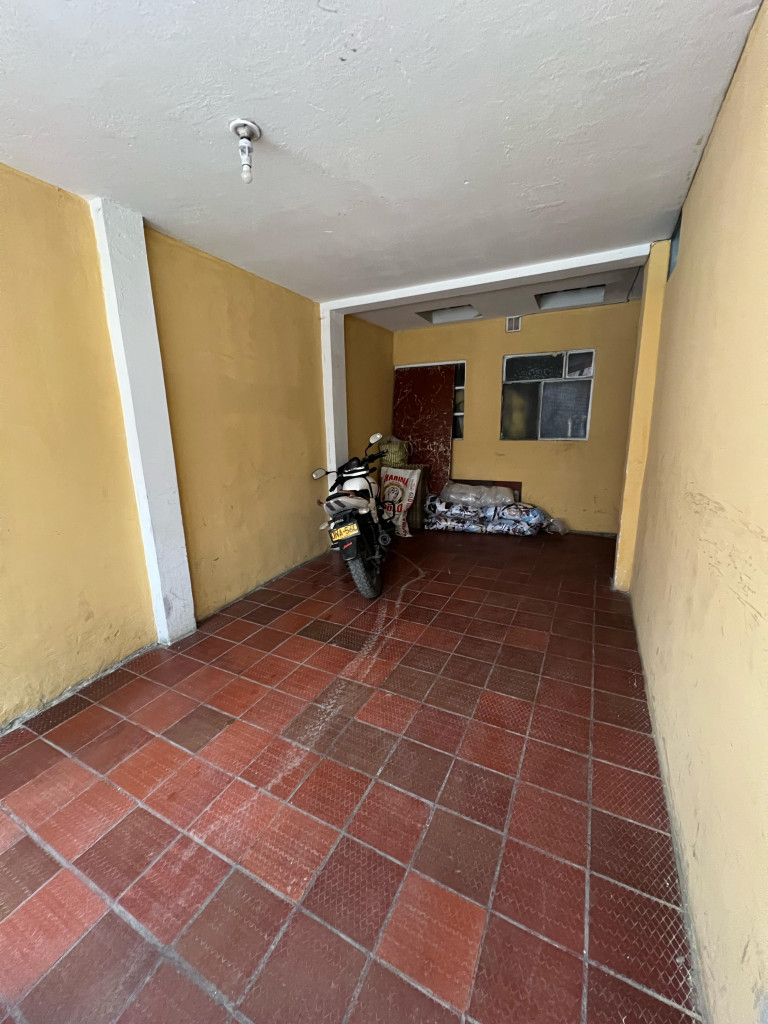 Casa en venta en Kennedy Central, Bogotá · foto 3 de 15