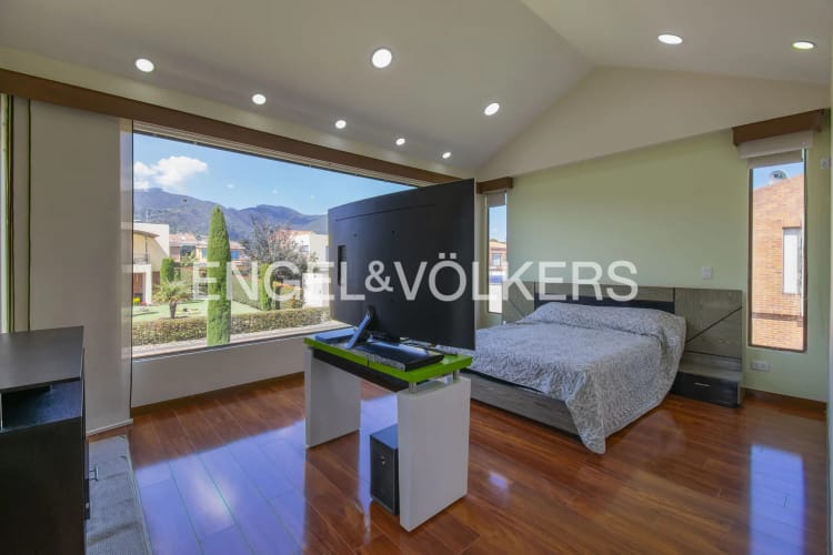 Casa de 4 alcobas en venta en Siberia, Cota, 232 m² · foto 9 de 16