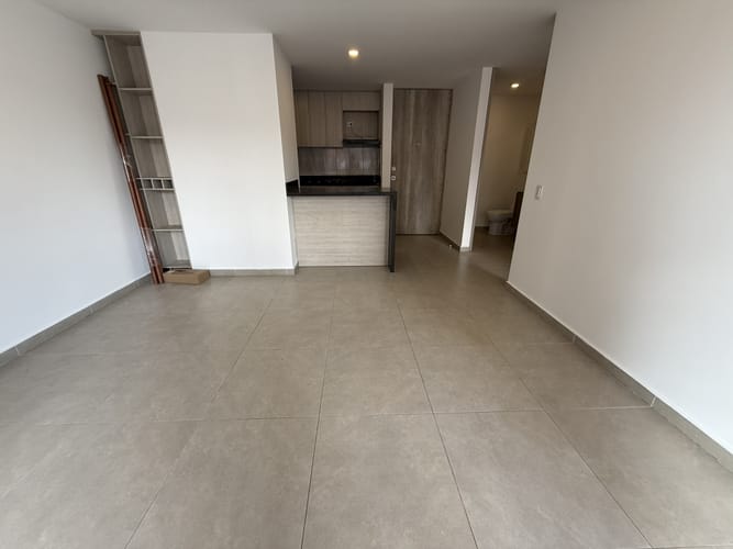 Apartamento de 2 alcobas en arriendo en Villa Carlota, Medellín, 79 m² · foto 3 de 16