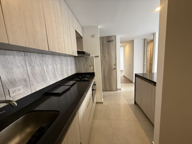 Apartamento de 2 alcobas en arriendo en Villa Carlota, Medellín, 79 m² · foto 6 de 16