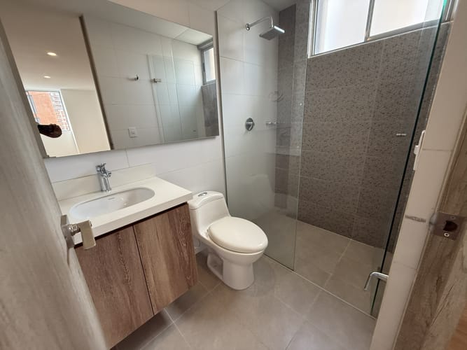 Apartamento de 2 alcobas en arriendo en Villa Carlota, Medellín, 79 m² · foto 14 de 16