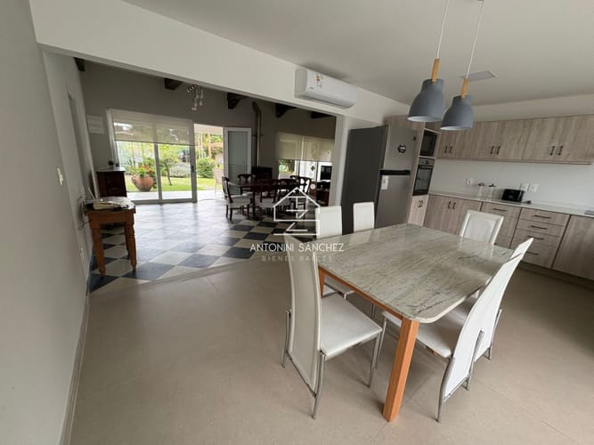 Alquiler anual casa de 3 dormitorios en Mansa, Punta del Este · Foto 8