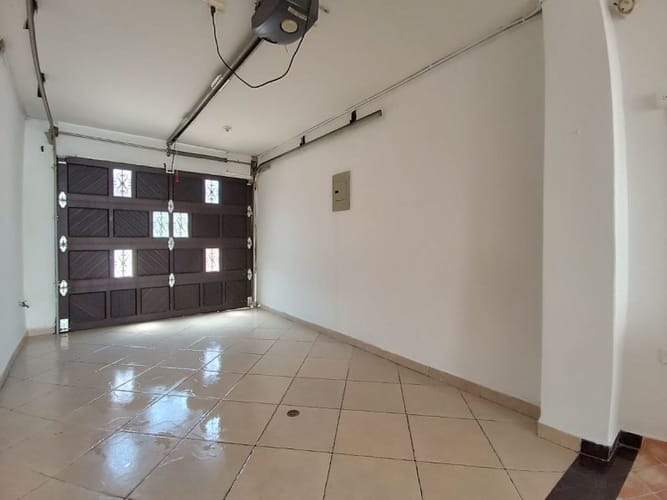 Casa de 4 alcobas en venta en Fátima, Medellín, 230 m² · foto 3 de 24
