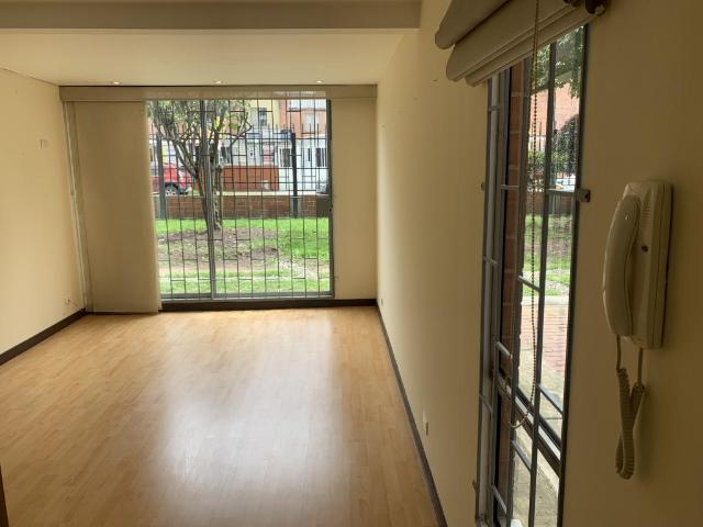Apartamento en venta en Engativá, Bogotá · foto 3 de 11