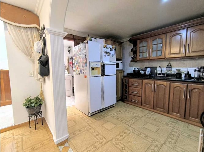 Casa de 3 alcobas en venta en El Rincón, Medellín, 78 m² · foto 8 de 24