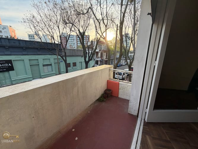 Alquiler apartamento 2 dormitorios con balcón gastos comunes bajos - Tres Cruces · Foto 6
