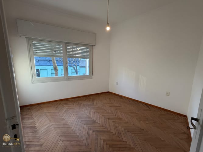 Alquiler apartamento 2 dormitorios con balcón gastos comunes bajos - Tres Cruces · Foto 8