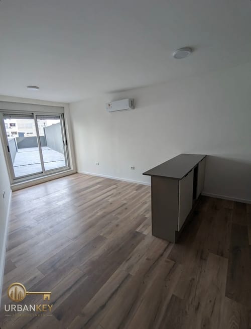 Alquiler monoambiente con piscina y un patio de uso exclusivo en Cordon Design · Foto 2