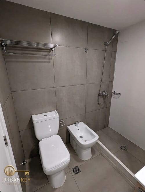 Alquiler monoambiente con piscina y un patio de uso exclusivo en Cordon Design · Foto 6
