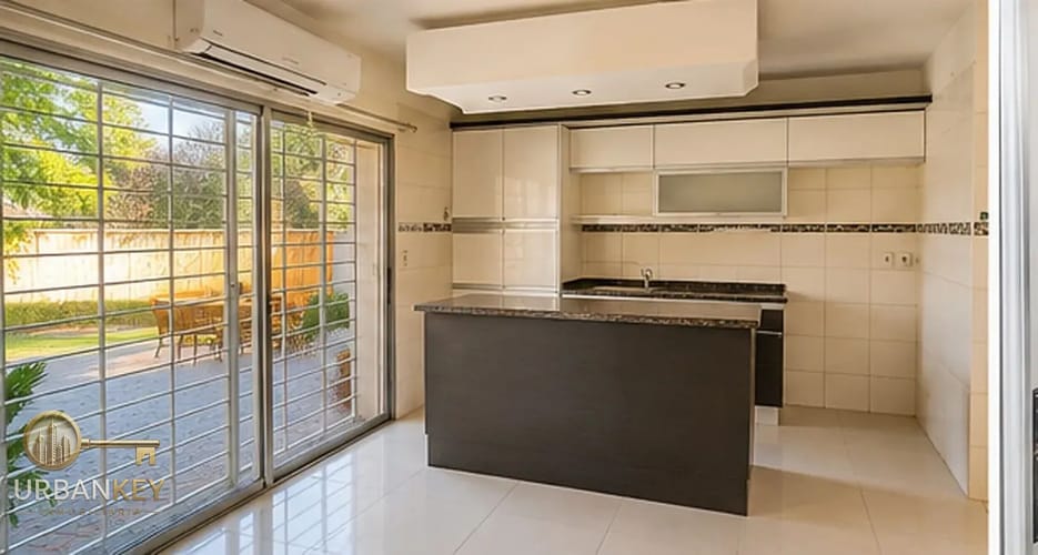 Alquiler casa 3 dormitorios 3 baños y cocheras en Barra de Carrasco. · Foto 7