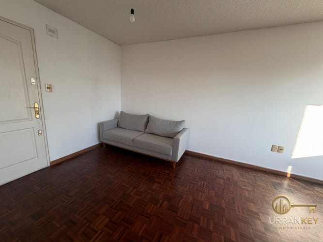Apartamento en alquiler 1 dormitorio más escritorio y garage en Pocitos · Foto 3