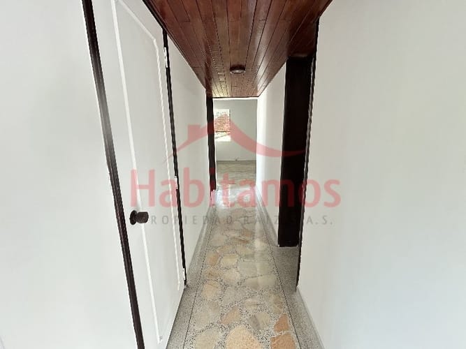 Apartamento de 4 alcobas en arriendo en La Aguacatala, Medellín, 120 m² · foto 7 de 14