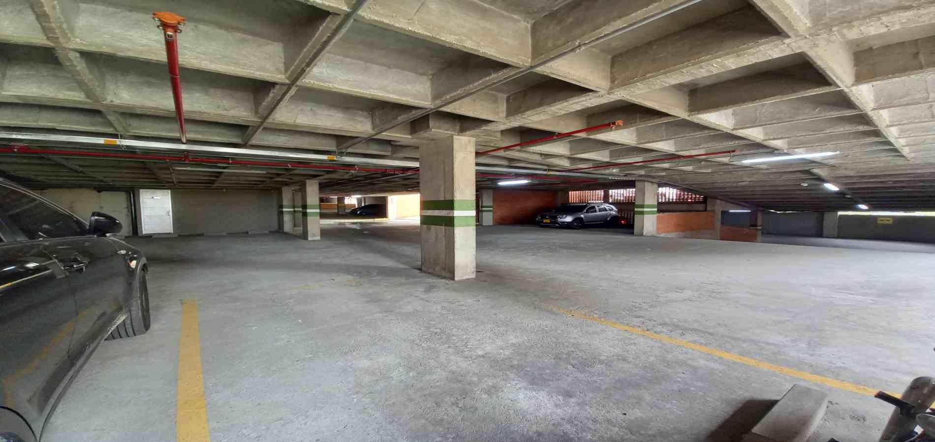 Apartamento en venta en Sector Plaza De Bolivar, Pereira · foto 2 de 19