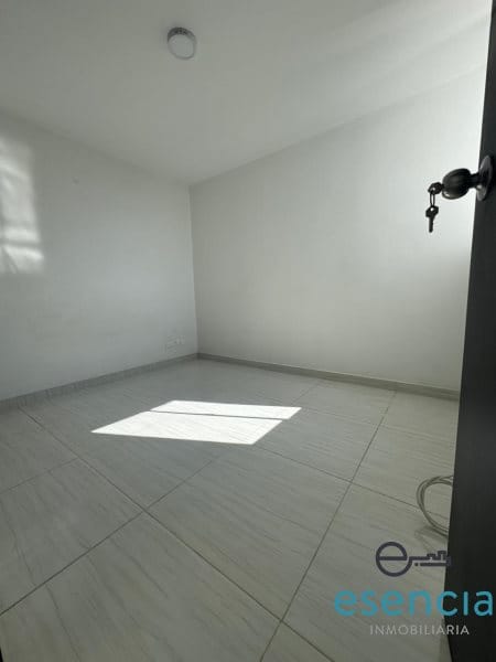 Apartamento de 2 alcobas en arriendo en El Faro, Rionegro, 55 m² · foto 5 de 9