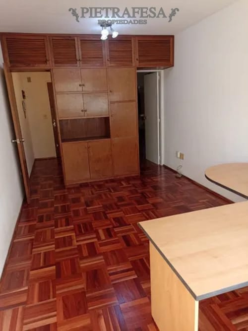 Oficina en alquiler, 1baño, amoblada. Centro. · Foto 3