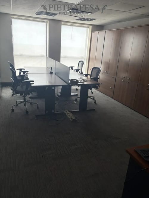 Oficina en alquiler, piso entero, 2 baños. Ciudad Vieja. · Foto 2