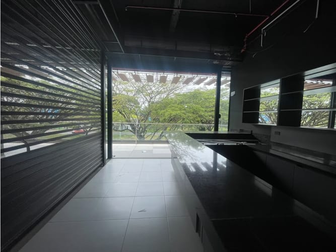 Local en venta en Cerritos, Pereira, 33 m² · foto 3 de 8