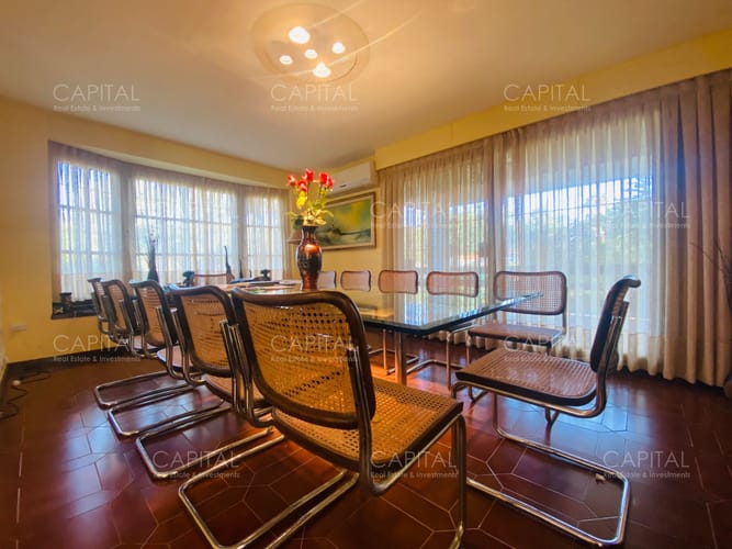 Residencia de Seis Dormitorios más Dependencia en Barrio Cantegril · Foto 8