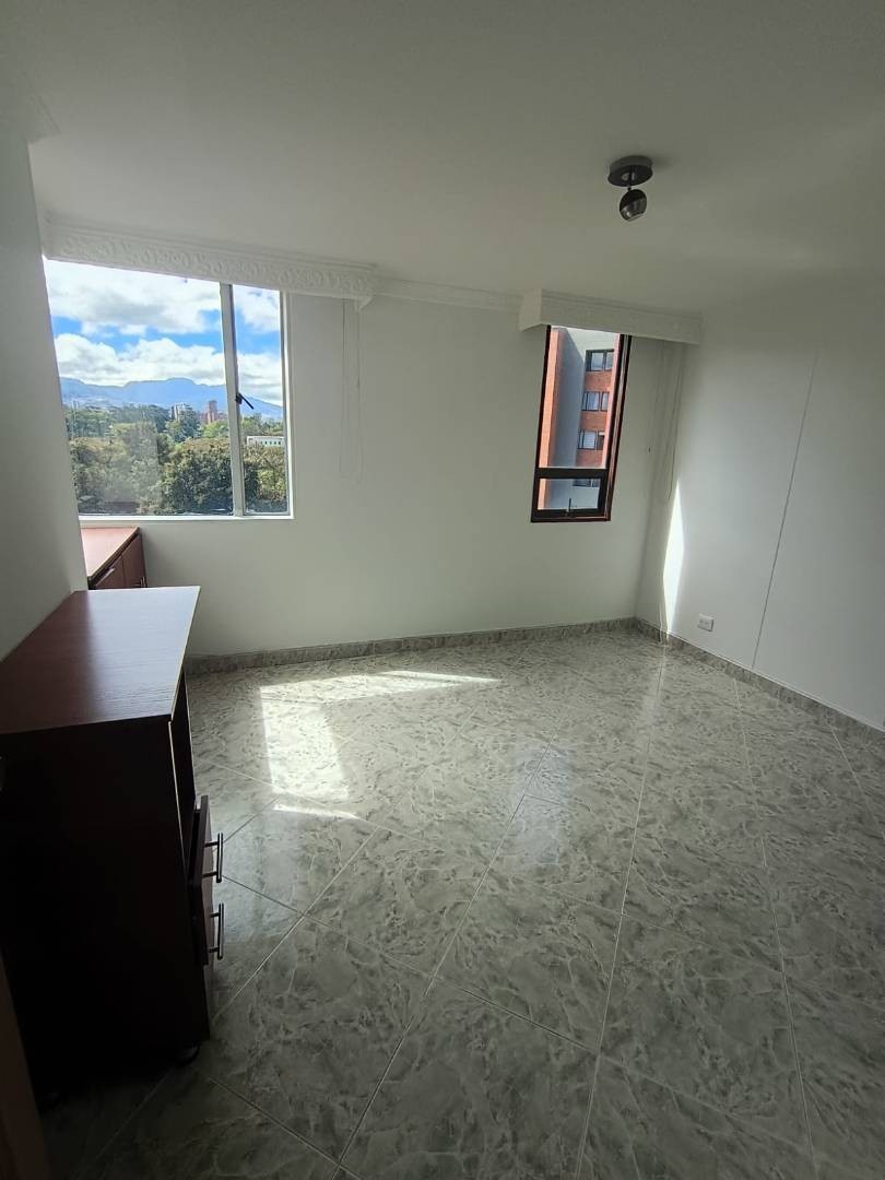 Apartamento en arriendo en Rafael Nuñez, Bogotá · foto 3 de 14