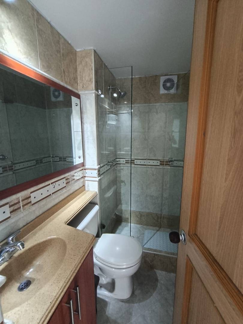 Apartamento en arriendo en Rafael Nuñez, Bogotá · foto 9 de 14