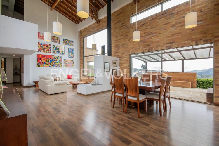 Casa de 4 alcobas en venta en Centro, Sopó, 336 m² · foto 6 de 20