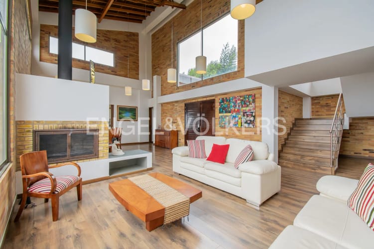 Casa de 4 alcobas en venta en Centro, Sopó, 336 m² · foto 4 de 20