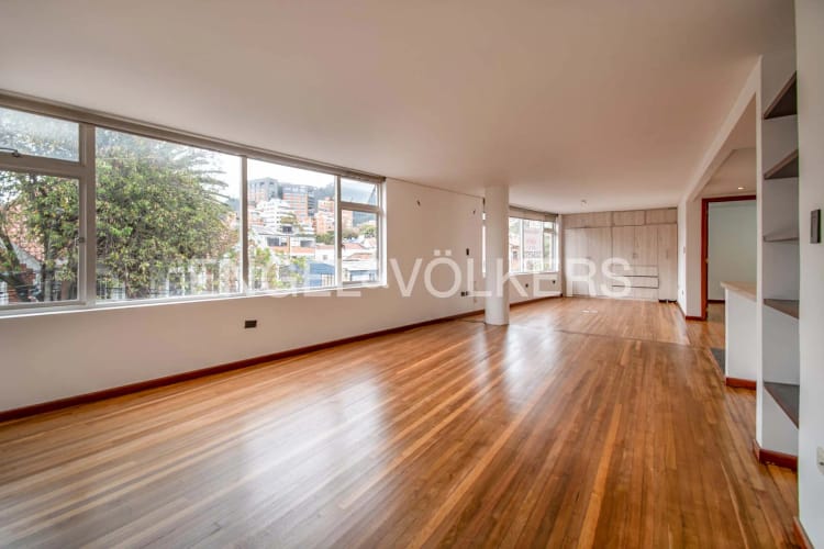 Apartamento en venta en Quinta Camacho, Bogotá · foto 3 de 11