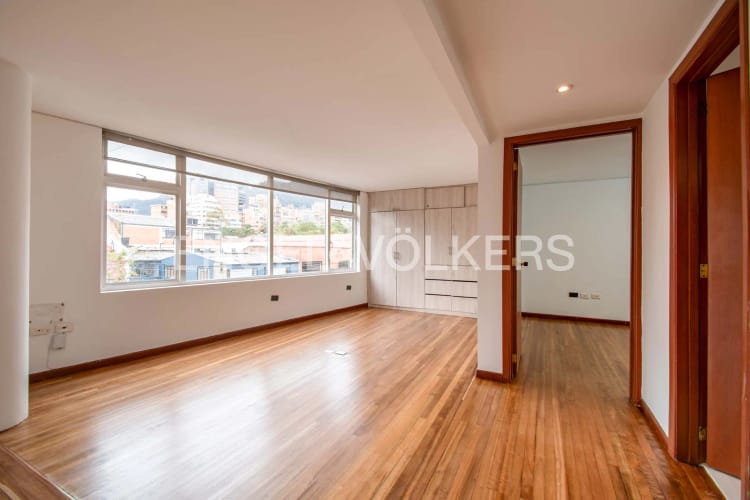 Apartamento en venta en Quinta Camacho, Bogotá · foto 2 de 11