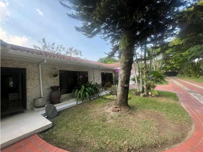 Casa de 4 alcobas en venta en Pance, Cali, 430 m² · foto 2 de 24