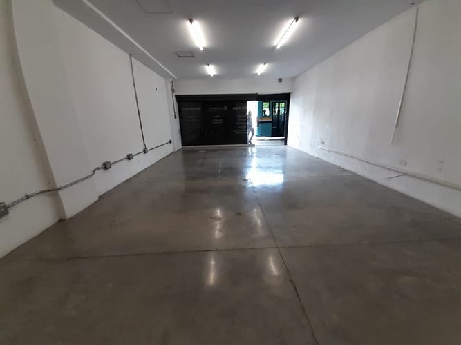 Local en arriendo en Terminal De Transporte, Medellín, 47 m² · foto 2 de 7