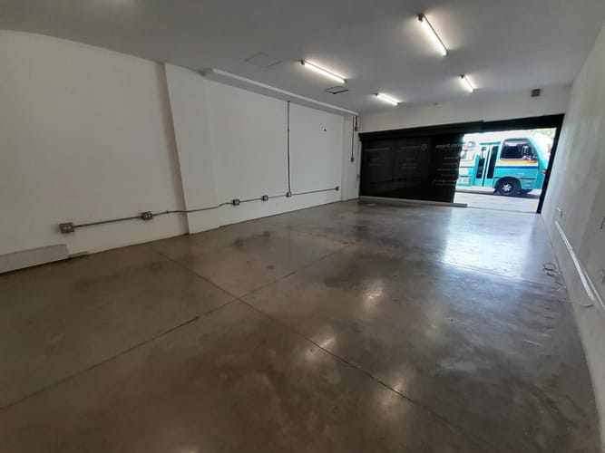 Local en arriendo en Terminal De Transporte, Medellín, 47 m² · foto 3 de 7