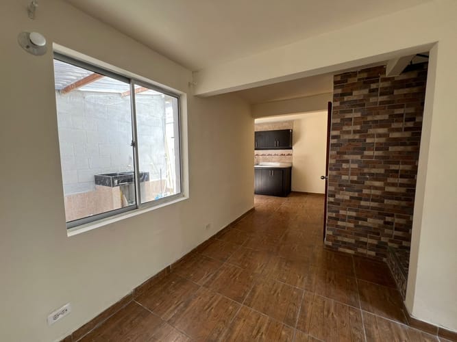 Casa de 4 alcobas en arriendo en Belén Rincón, Medellín, 86 m² · foto 2 de 14